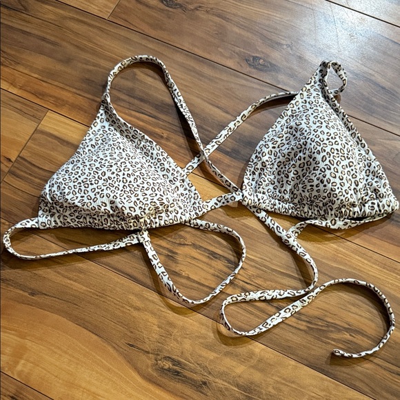 Xhilaration Leopard Print Bikini Top - Black and White - Picture 1 of 2